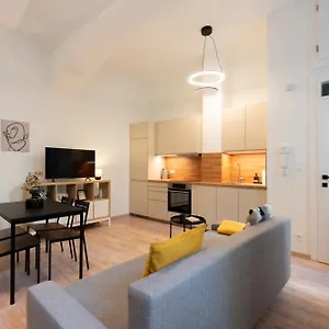 Eclectic And Design Duplex In Prague